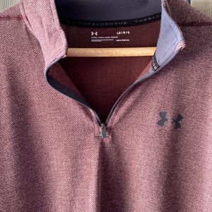 Like new under-armor quarter zip burgundy color